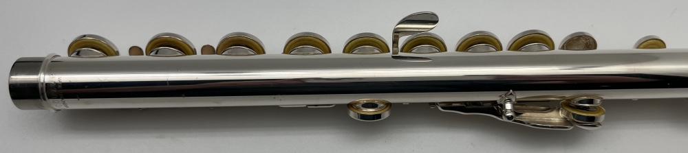 (VENDU) Flûte traversière Yamaha YFL-281