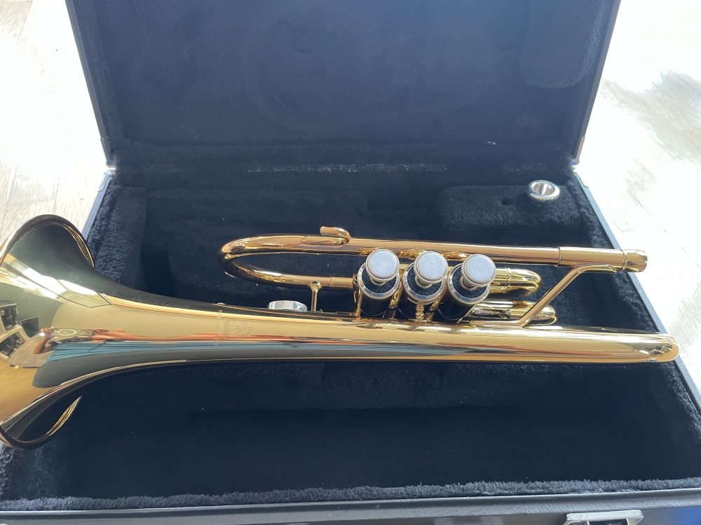 Cornet Yamaha YCR-2330 III