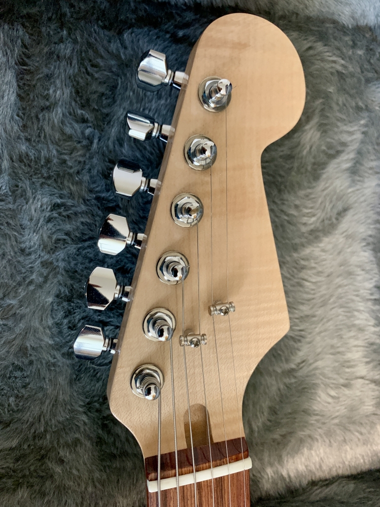 Guitare électrique type Stratocaster