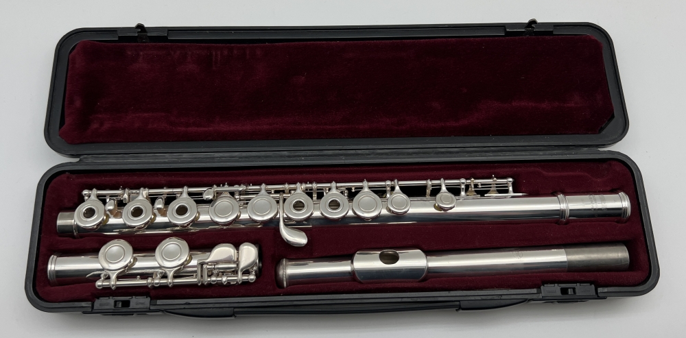 (VENDU) Flûte traversière Yamaha YFL-281 SII