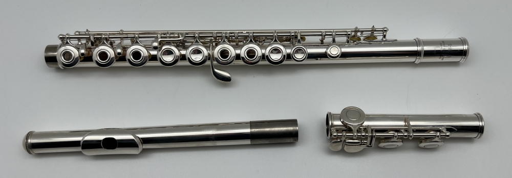 (VENDU) Flûte traversière Yamaha YFL-281 SII