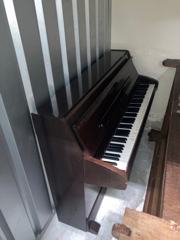 Piano droit Schimmel 97 SL