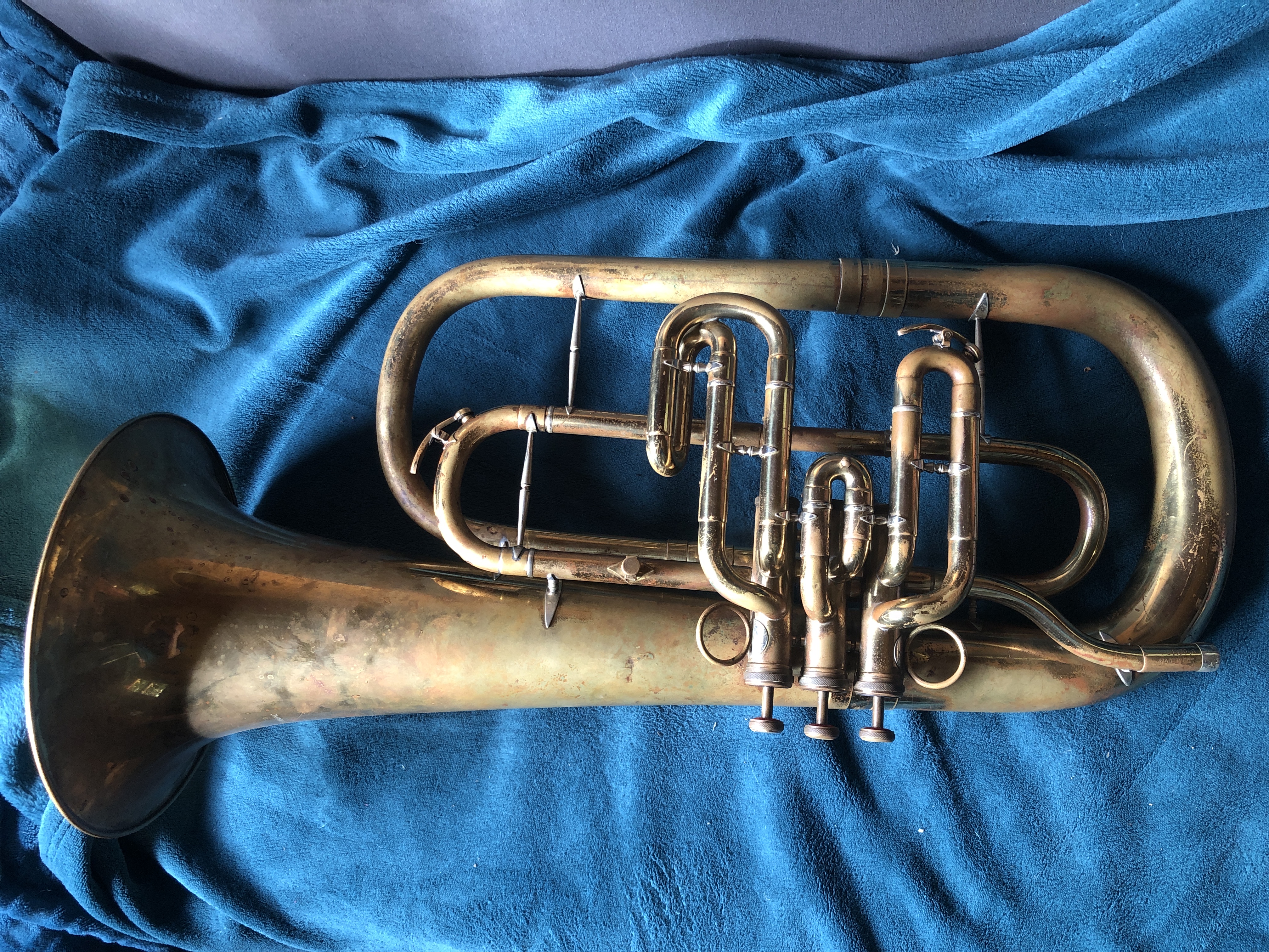Acheter Euphonium Boosey et Hawkes Lafleur Très bon état - 700,00 € Euphonium Boosey et Hawkes Lafleur Très bon état - reconditionné disponible sur Zic Ethic