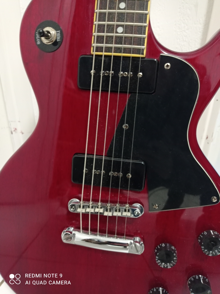 Guitare électrique Hohner l60