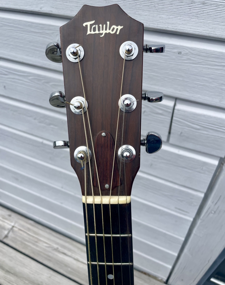 Guitare acoustique Taylor 610