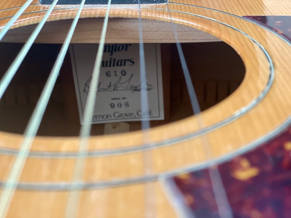 Guitare acoustique Taylor 610