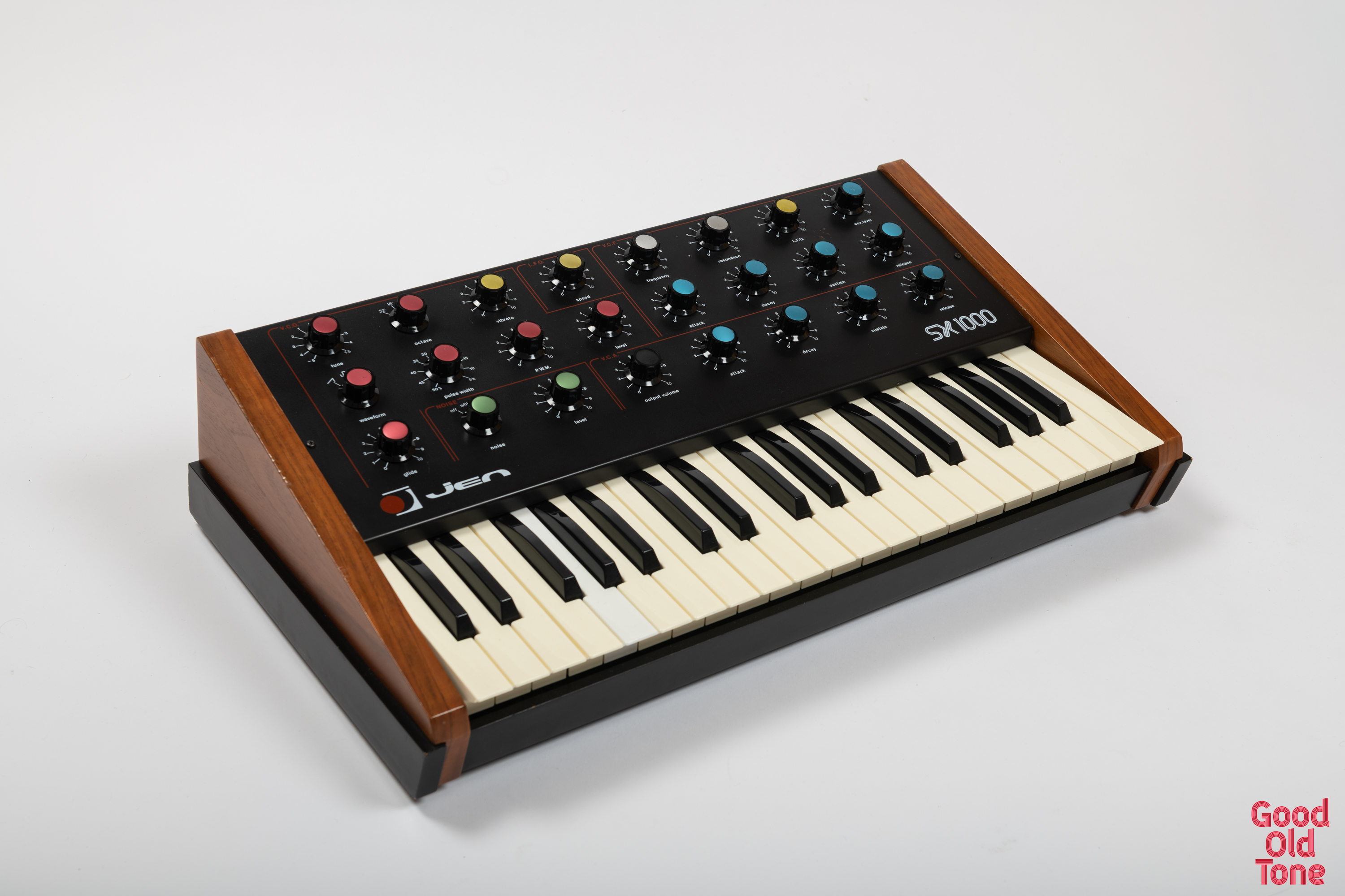 Synthétiseur JEN SX-1000 Synthetone Très bon état -  reconditionné disponible sur Zic Ethic
