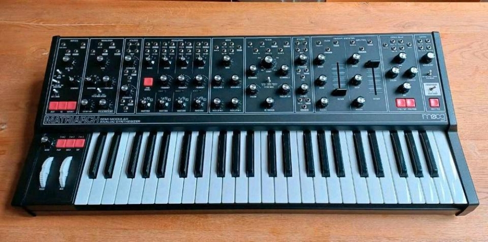 Synthétiseur Moog Matriarch