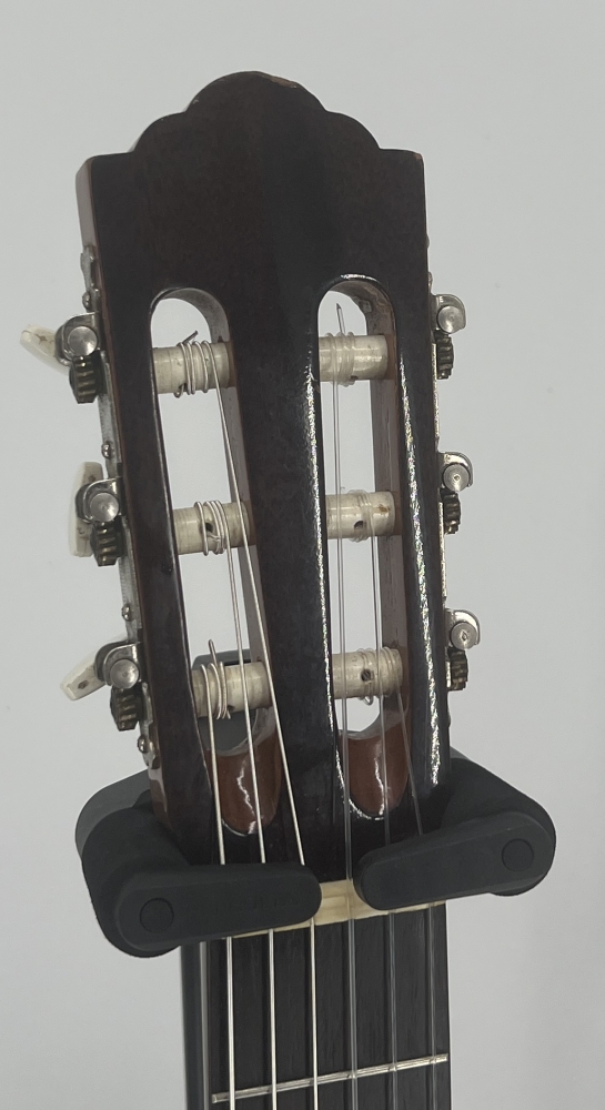 (VENDU) Guitare classique Takamine G126