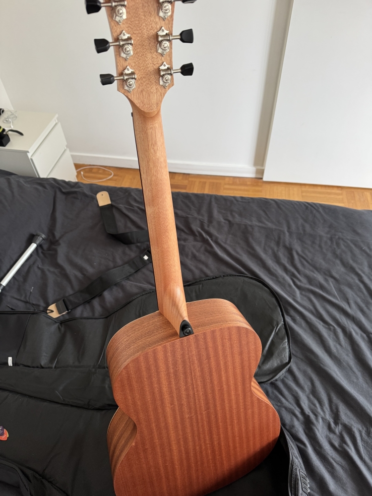 Guitare acoustique Tramontane T-70A