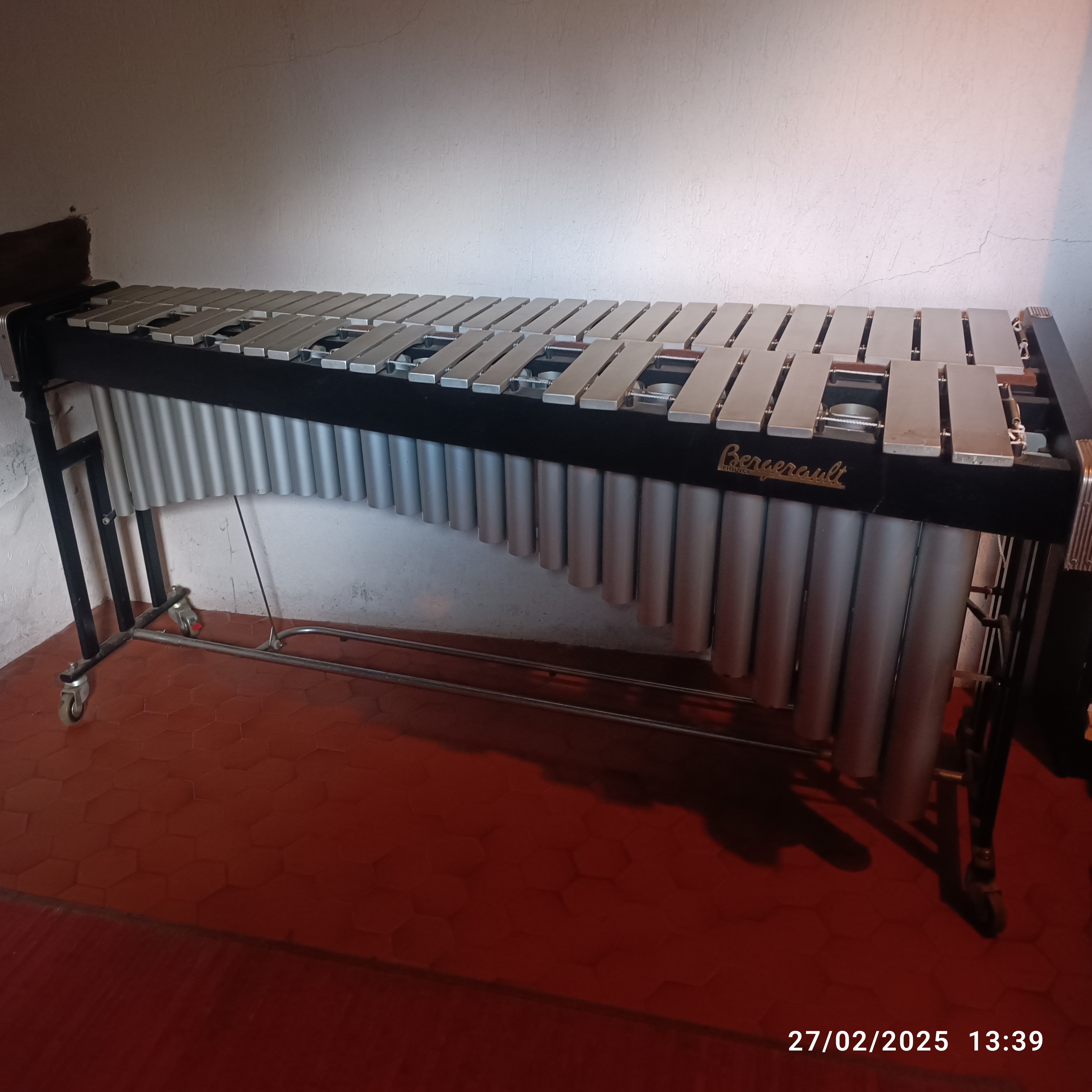 Acheter Vibraphone Bergerault État correct - 8000,00 € Vibraphone Bergerault État correct - reconditionné disponible sur Zic Ethic