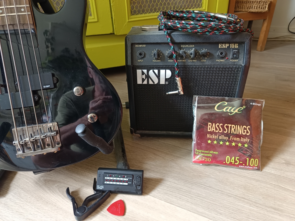 Guitare Basse ESP N457 + ampli