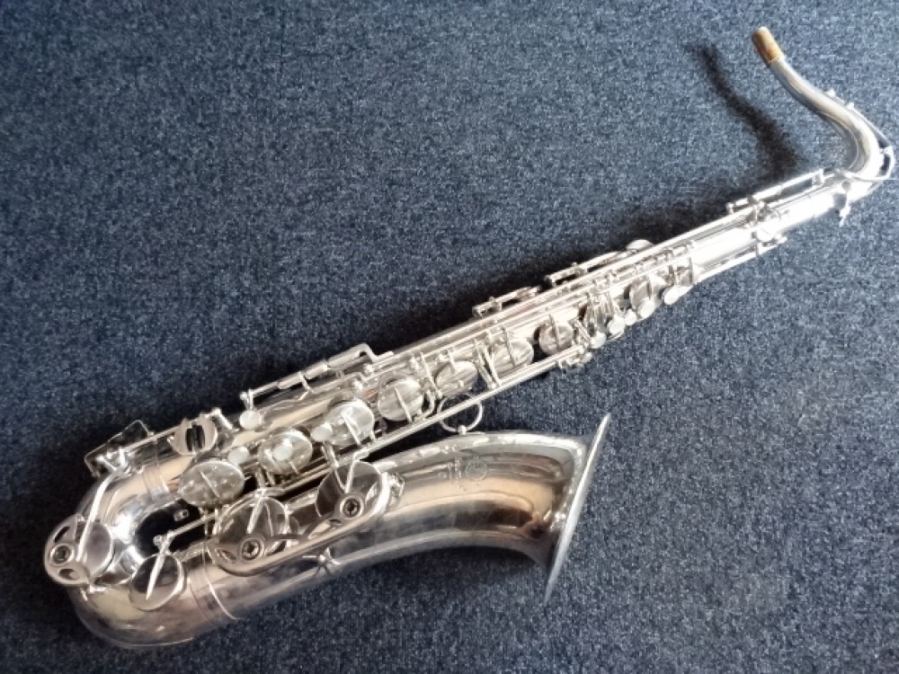 Saxophone Selmer Tenor Mark VI