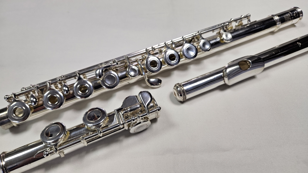 Flûte traversière Sankyo CF 201