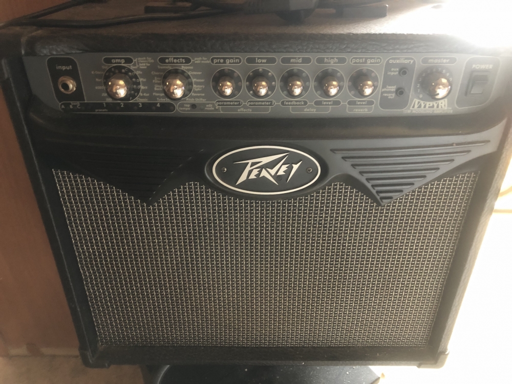 Guitare électro-acoustique Takamine