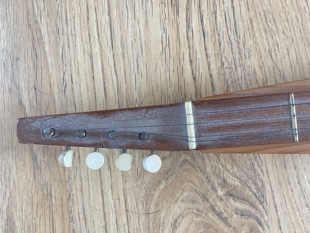 Dulcimer Camac