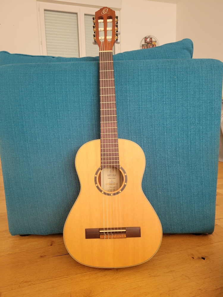 Guitare classique Ortega R121-1/2