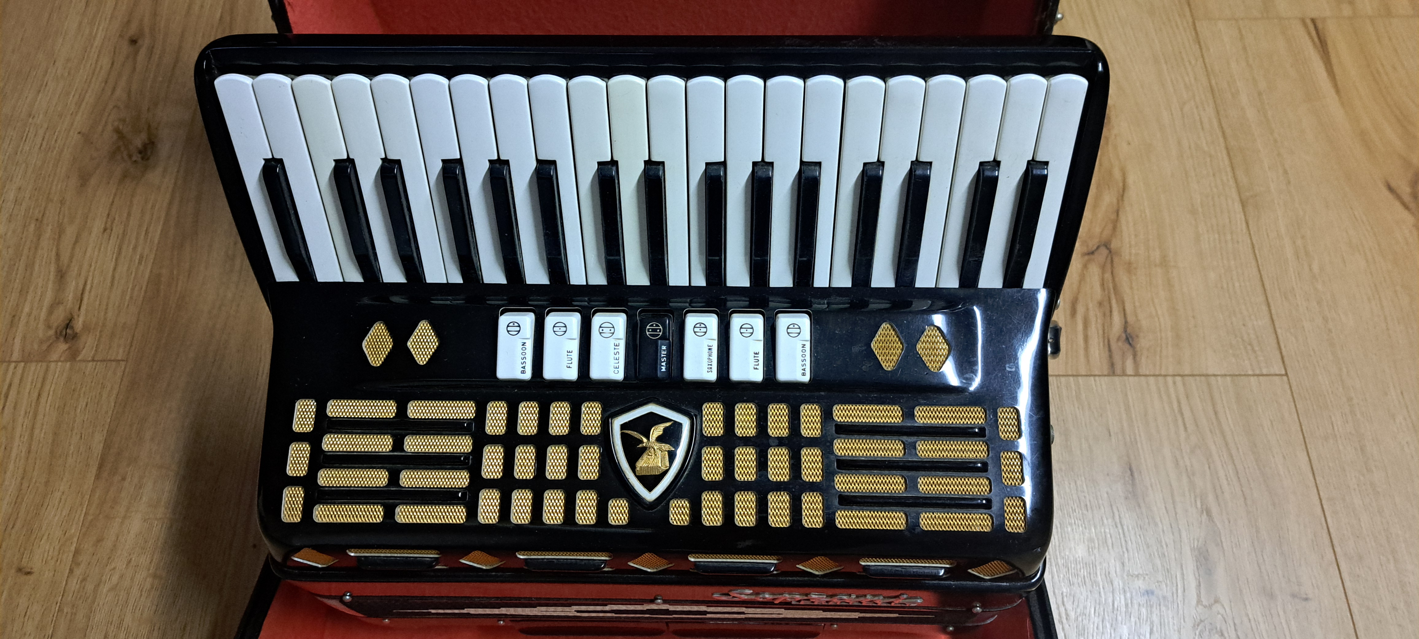 Accordéon Soprani Fratelli Bon état -  reconditionné disponible sur Zic Ethic