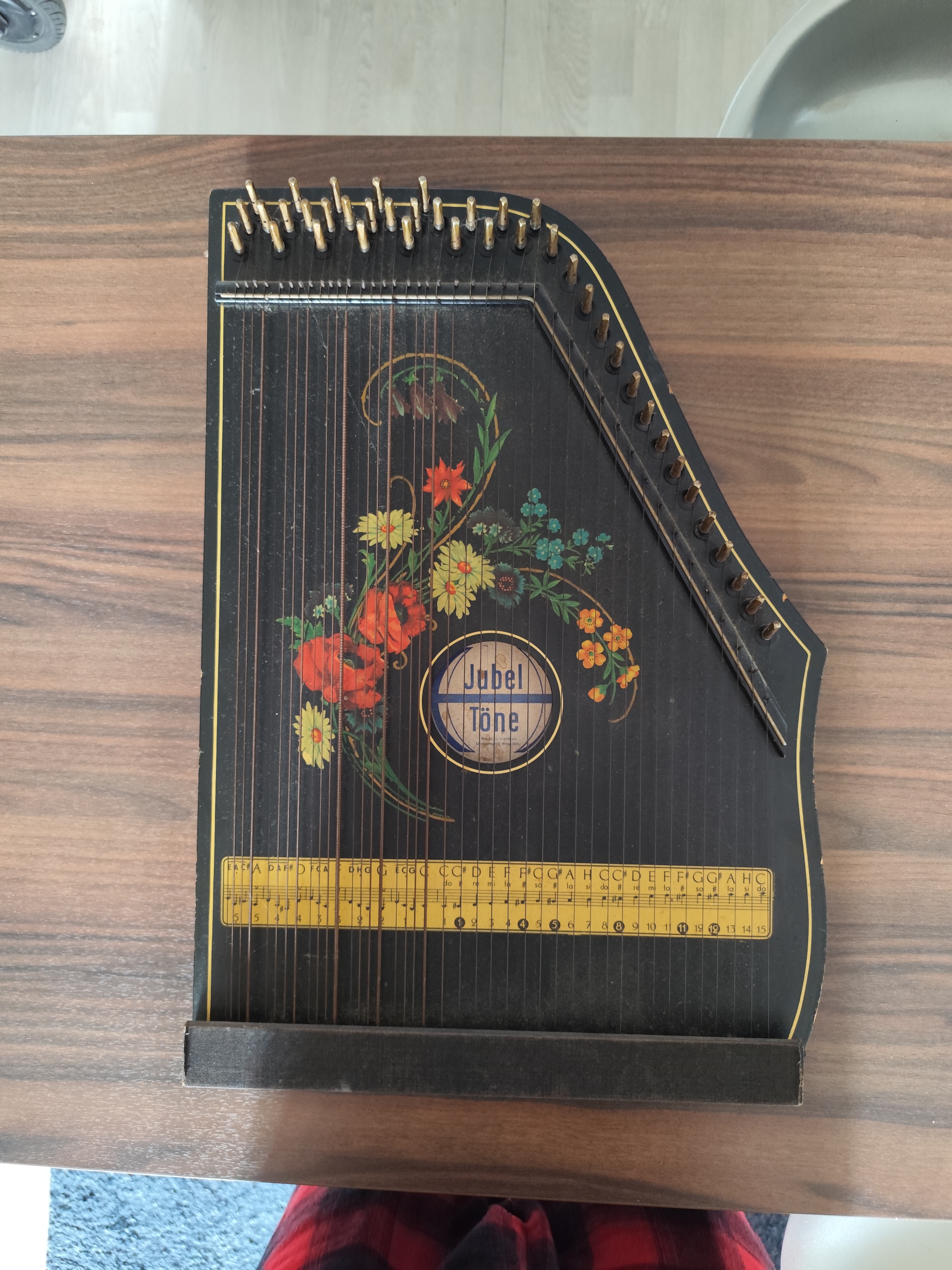 Acheter Cithare Jubel Thone Bon état - 250,00 € Cithare Jubel Thone Bon état - reconditionné disponible sur Zic Ethic