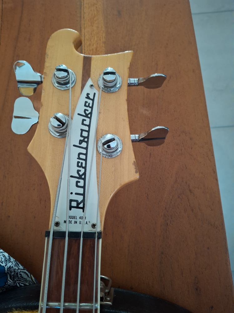 Basse Rickenbacker 4001