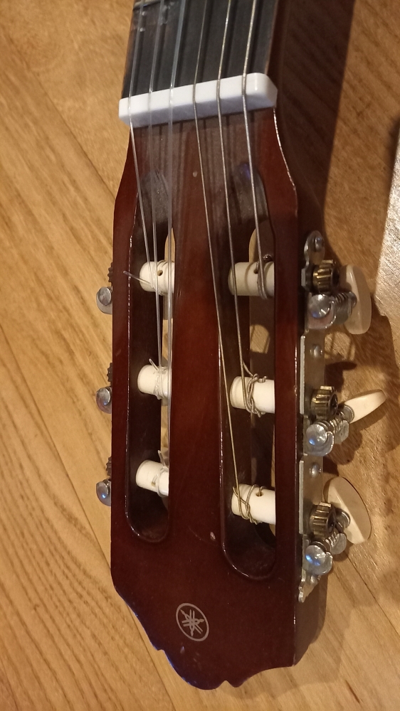 Guitare Yamaha CGS102A