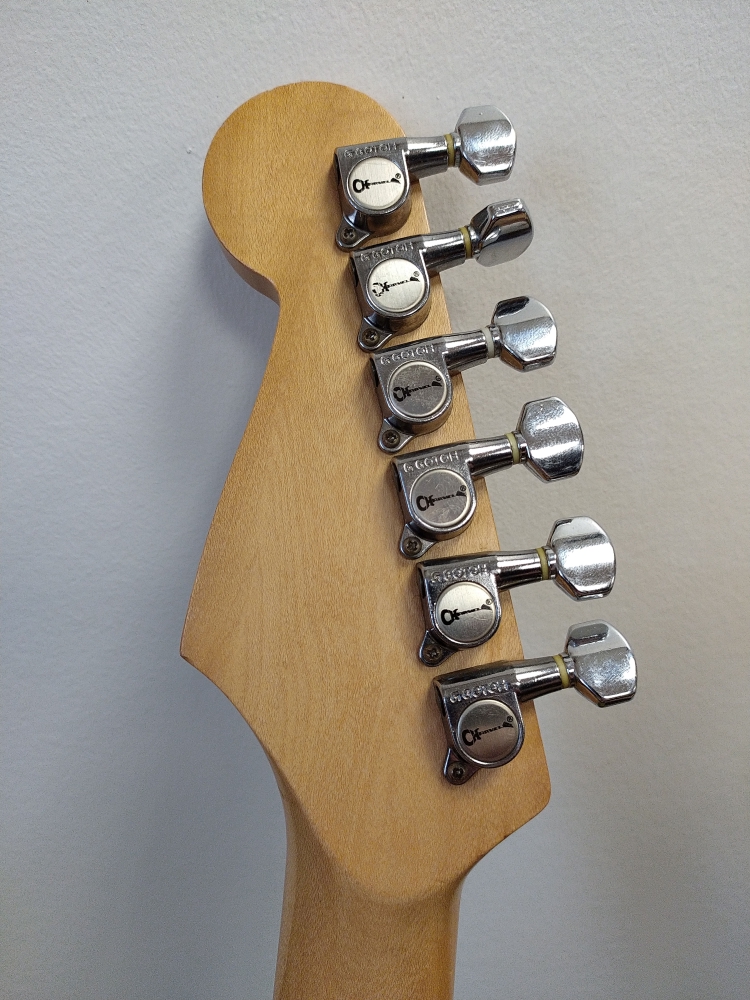 Guitare éclectique Charvel CX 291