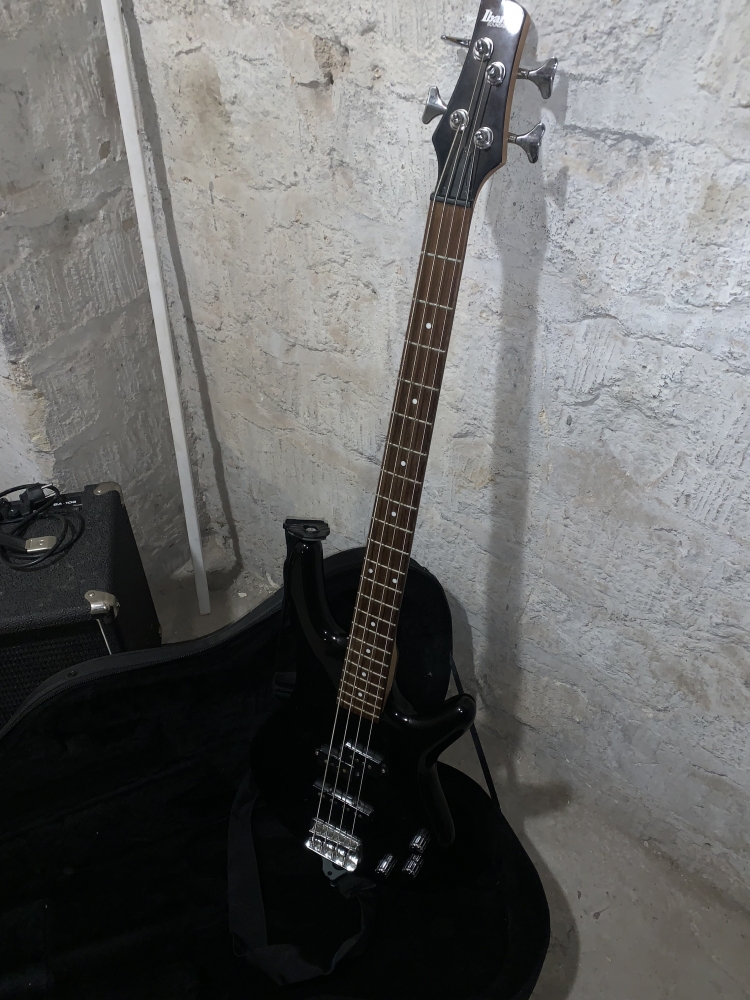 Guitare électrique basse Ibanez Soundgear