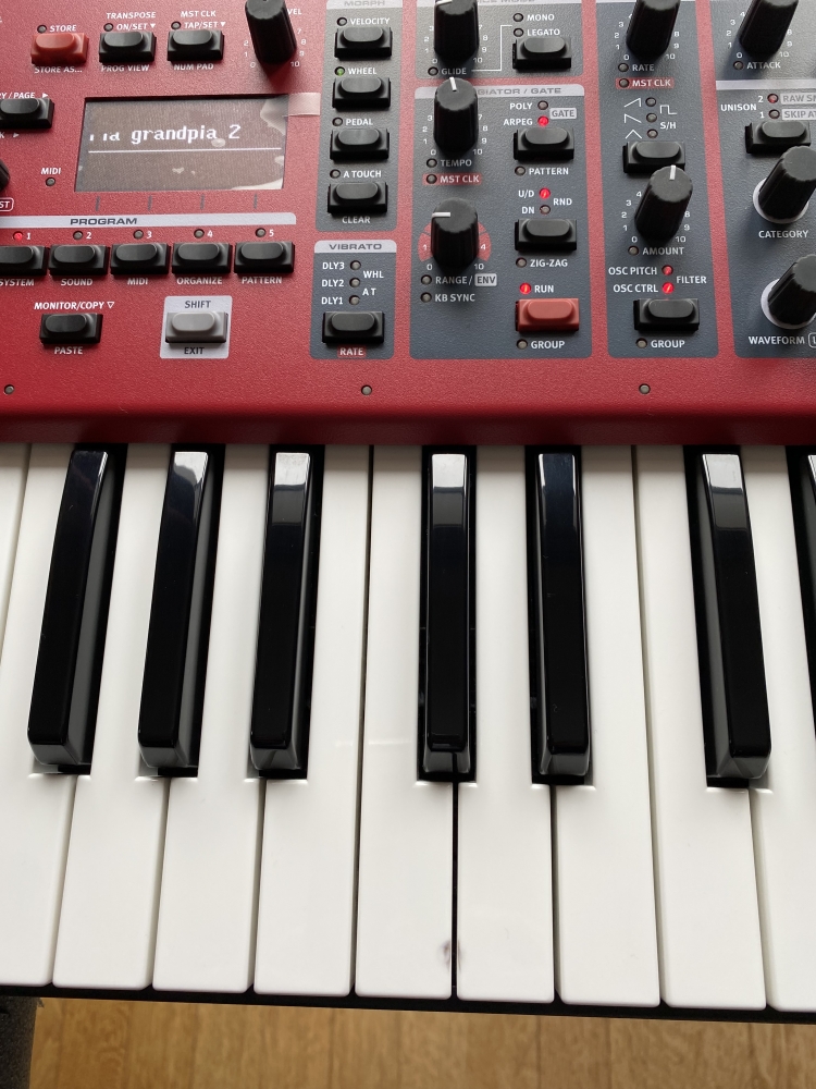 Synthétiseur Nord Wave 2