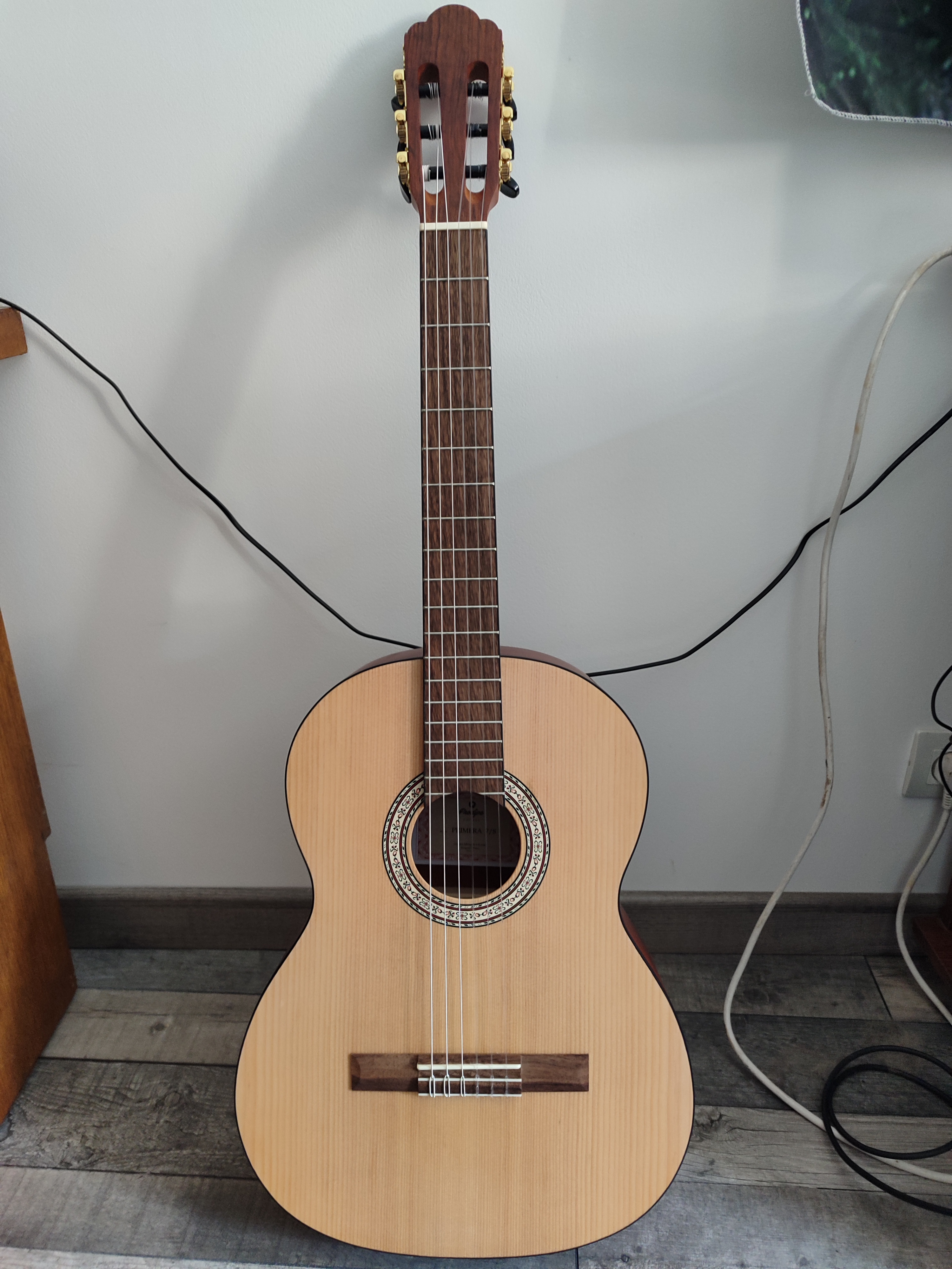 Acheter Guitare classique Prodipe Primera 7/8 Très bon état - 165,00 € Guitare classique Prodipe Primera 7/8 Très bon état - reconditionné disponible sur Zic Ethic