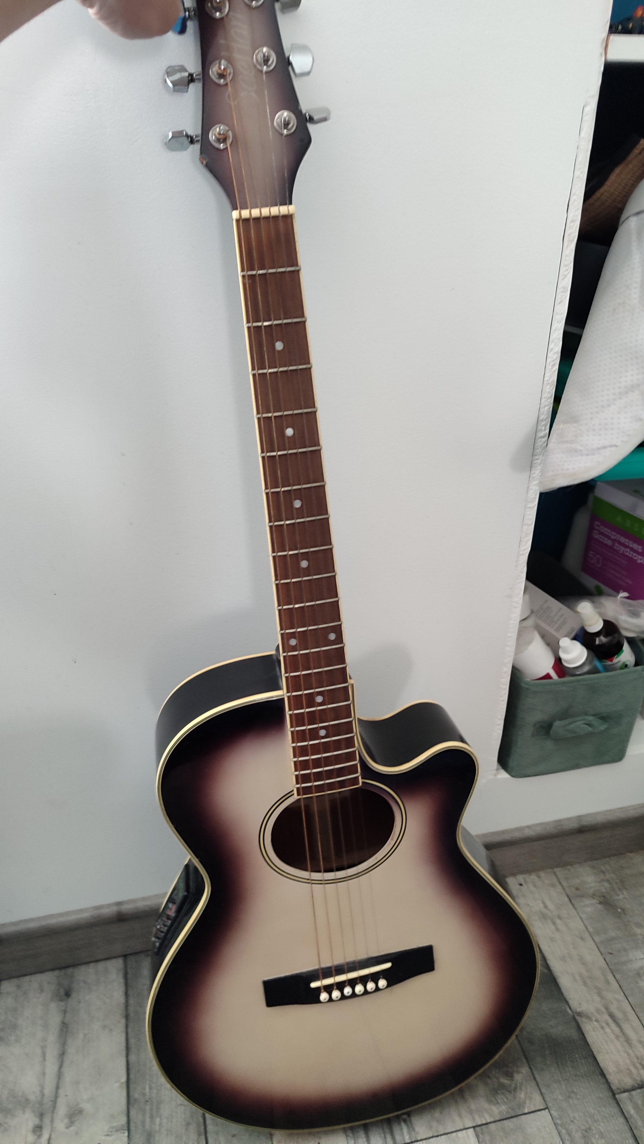 Guitare classique Hand Crafted Saehan   -  reconditionné disponible sur Zic Ethic