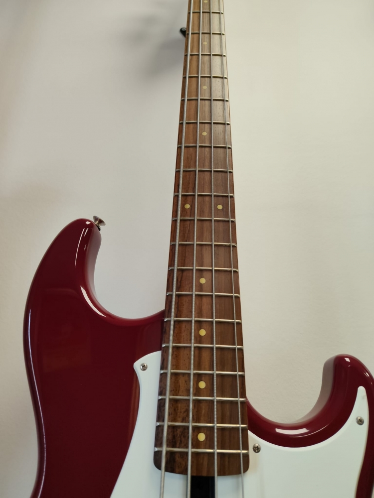 Basse Yamaha BB234