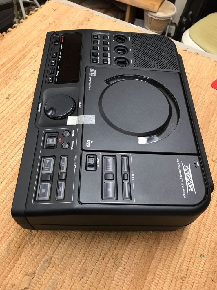 Lecteur enregistreur CD Superscope PSD 300
