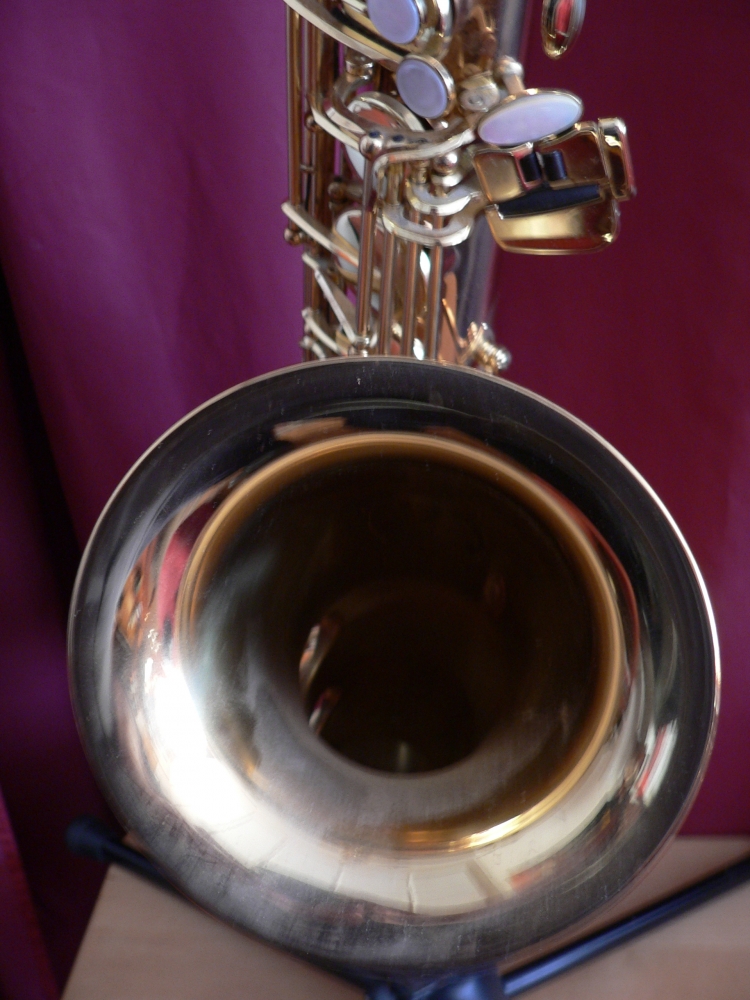Saxophone ténor Advences