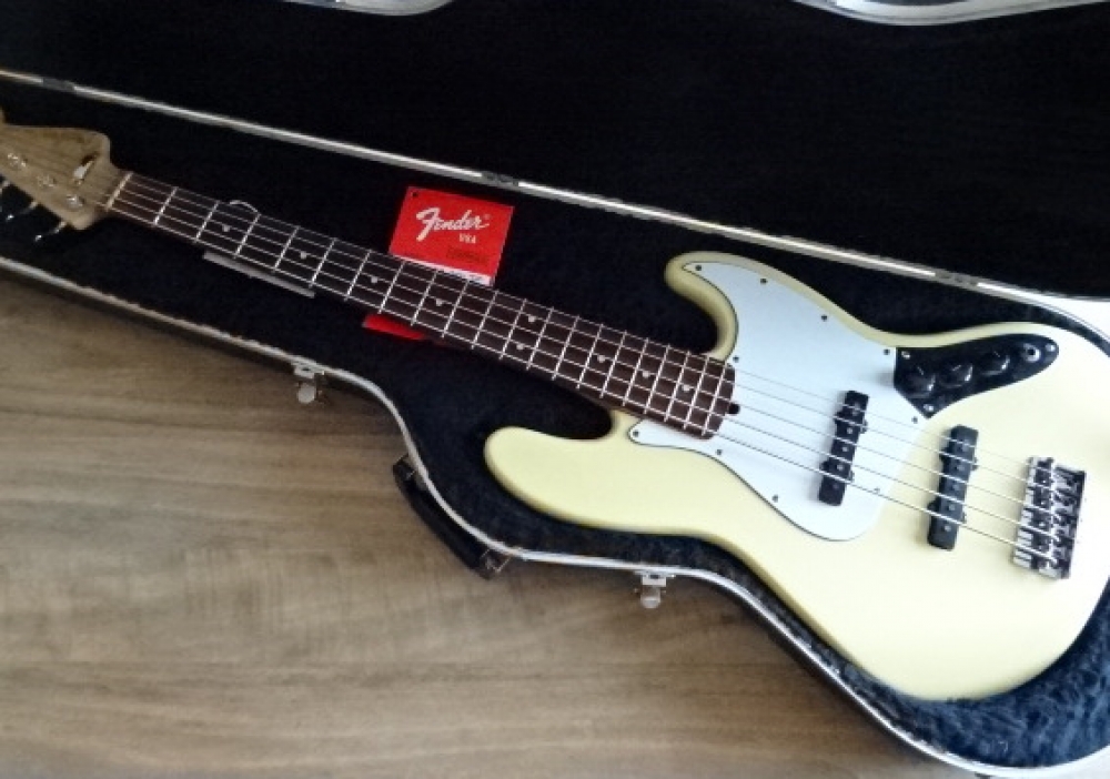 Basse Fender American Standard Jazz Bass V