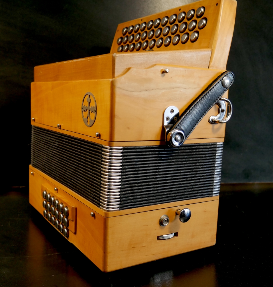 Accordéon diatonique Serafini Cedro