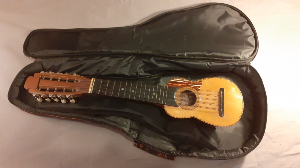 Charango Sabino Orozco 2Y2