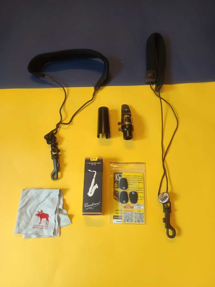 Saxophone ténor Gilbert Bouton Série 30