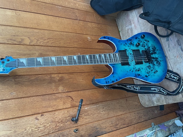 Acheter Guitare électrique Ibanez Gio Super Strat Très bon état - 200,00 € Guitare électrique Ibanez Gio Super Strat Très bon état - reconditionné disponible sur Zic Ethic