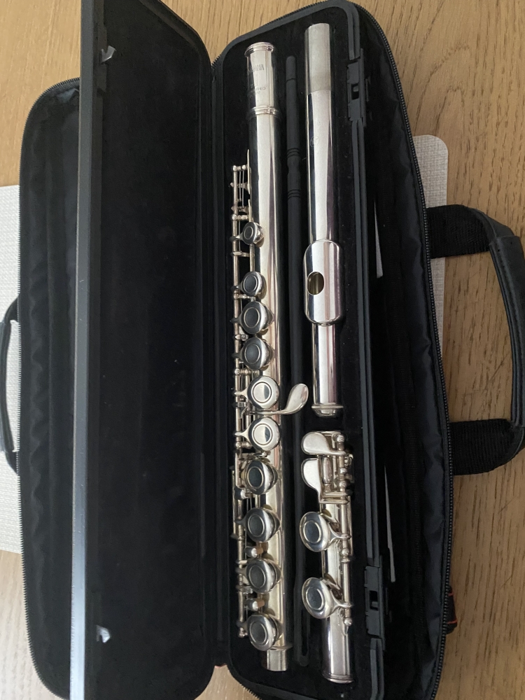 Flûte traversière Yamaha YFL-211