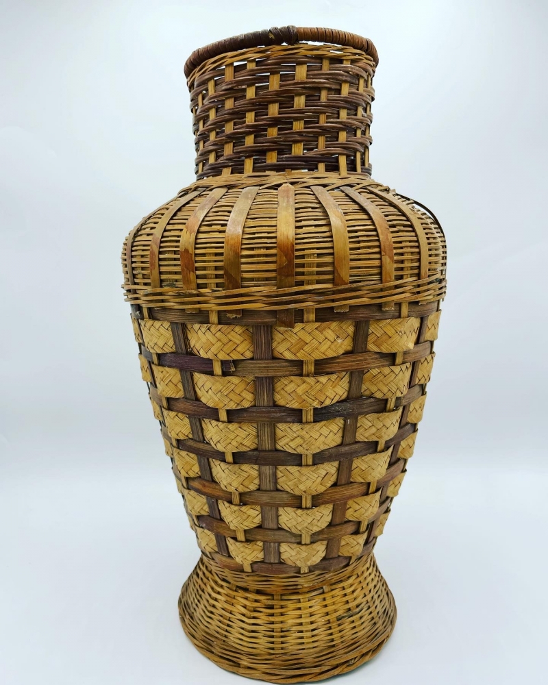 Vase rotin vintage