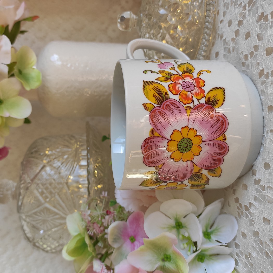 Mug à fleurs vintage