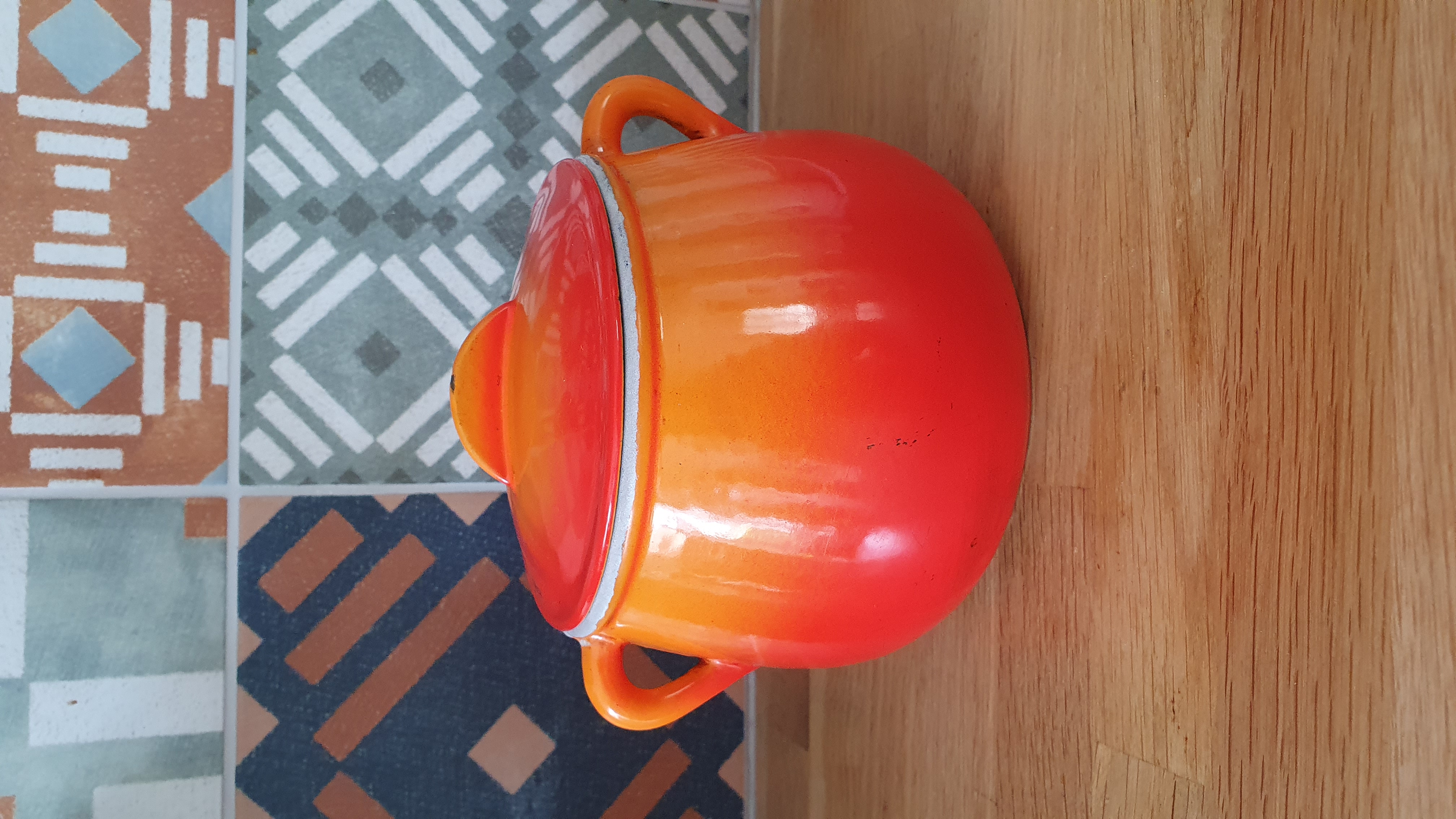 CHAUDRON ORANGE RÉUTILISABLE 30 CM