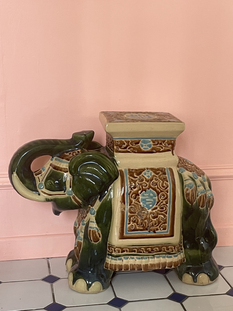 Éléphant en céramique 