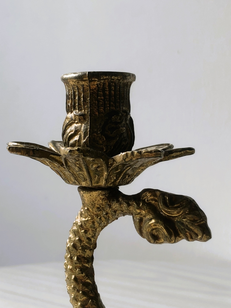 Bougeoir triton en bronze doré