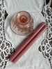 Bougeoir rat de cave ancien en verre moulé pressé couleur rose