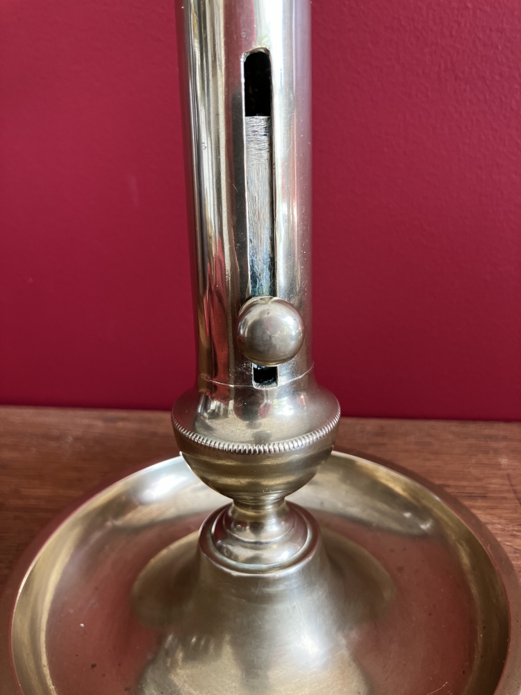 Bougeoir poussoir en laiton 