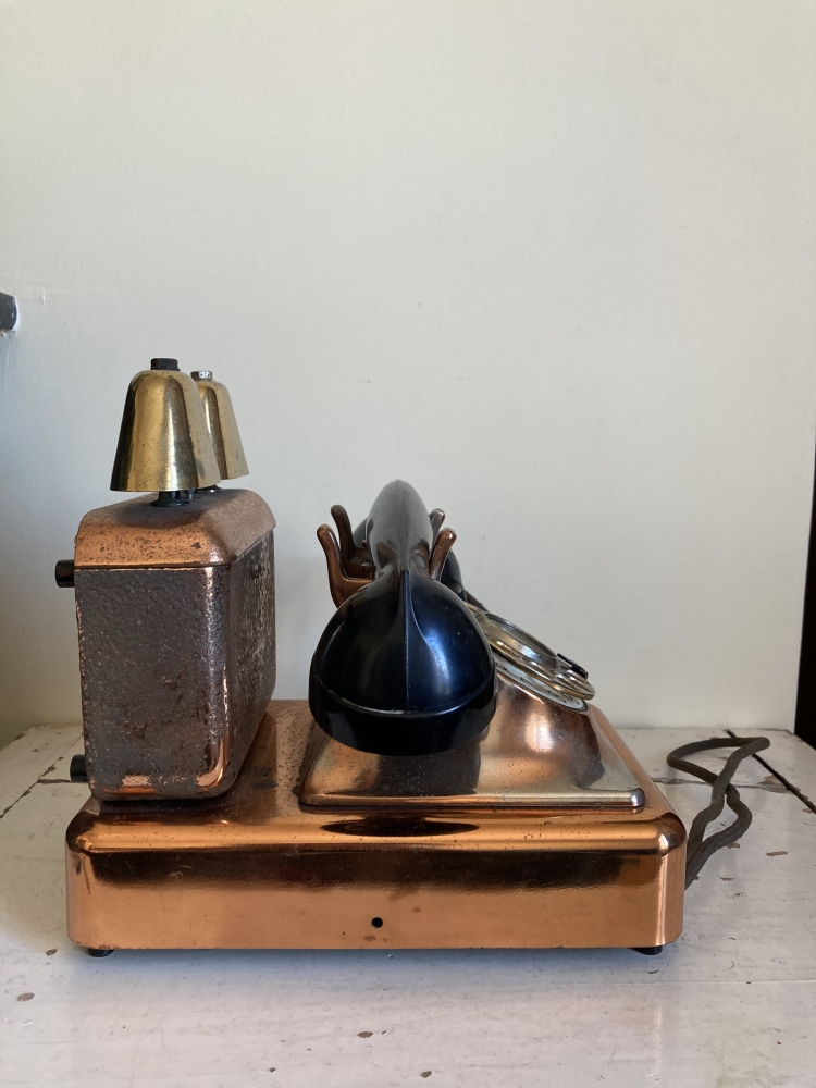 Téléphone à cloche ancien, en cuivre et bakélite , 1900/1920