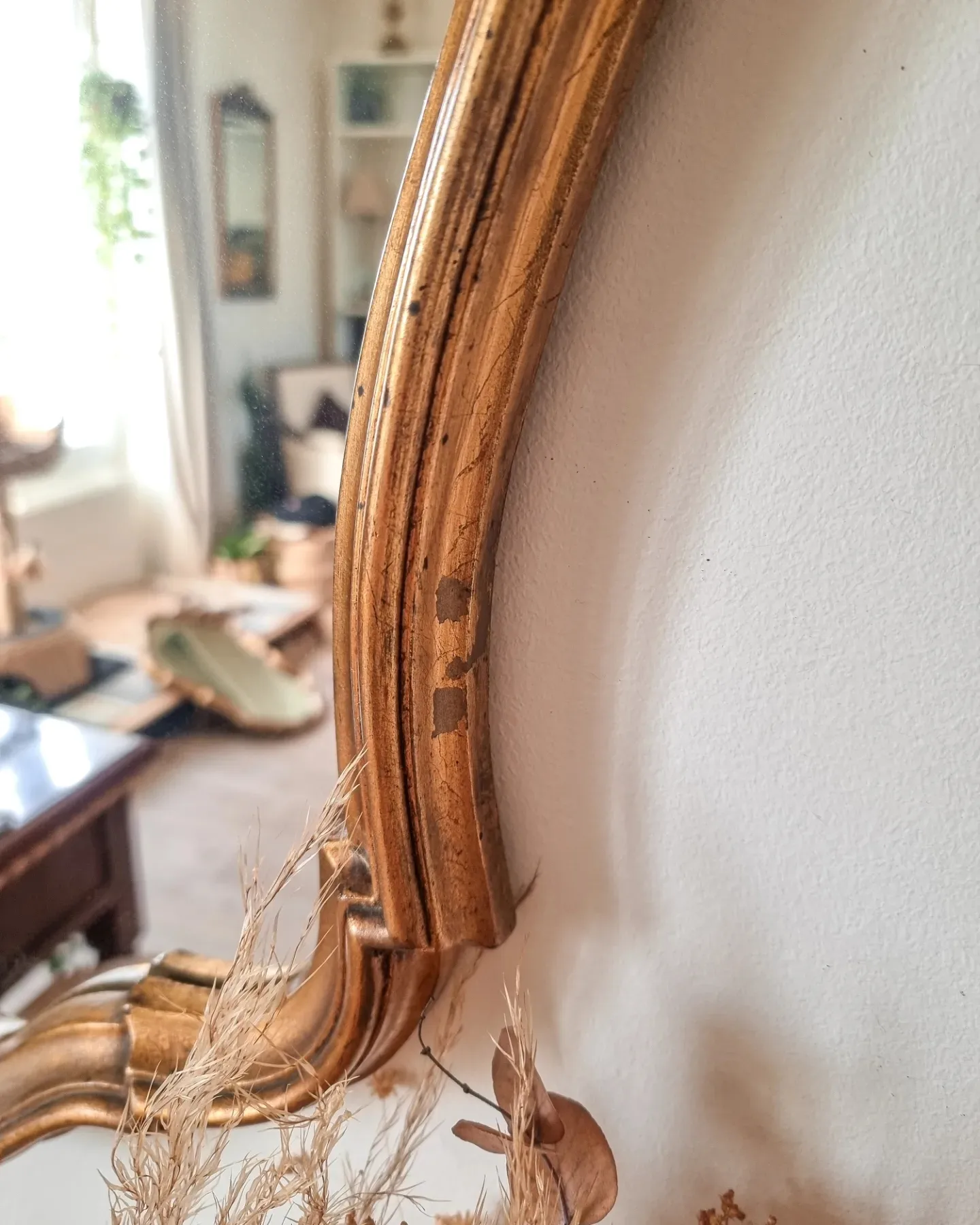 Miroir doré style Louis XVI, années 1960