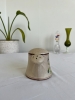 Petit arrosoir décoratif vintage en céramique effet grés motif fleuri peint à la main