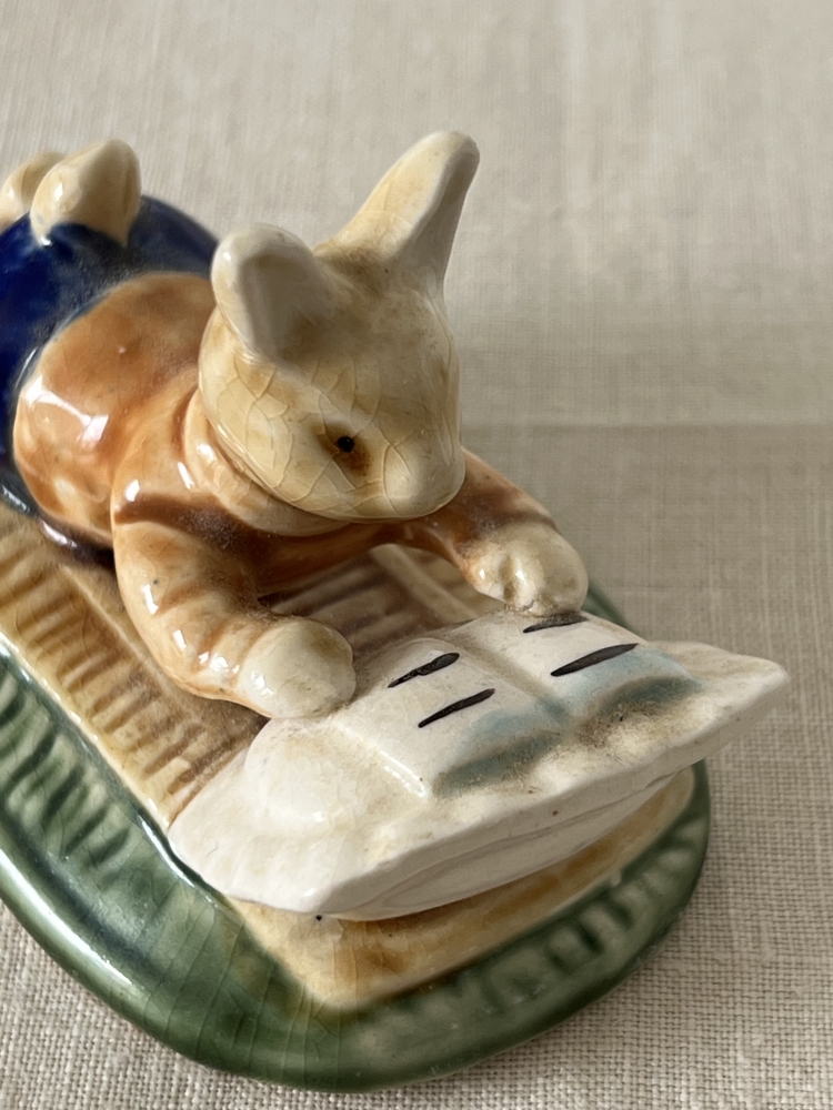 Pierre lapin Beatrix Potter 1970 en céramique vernissée 